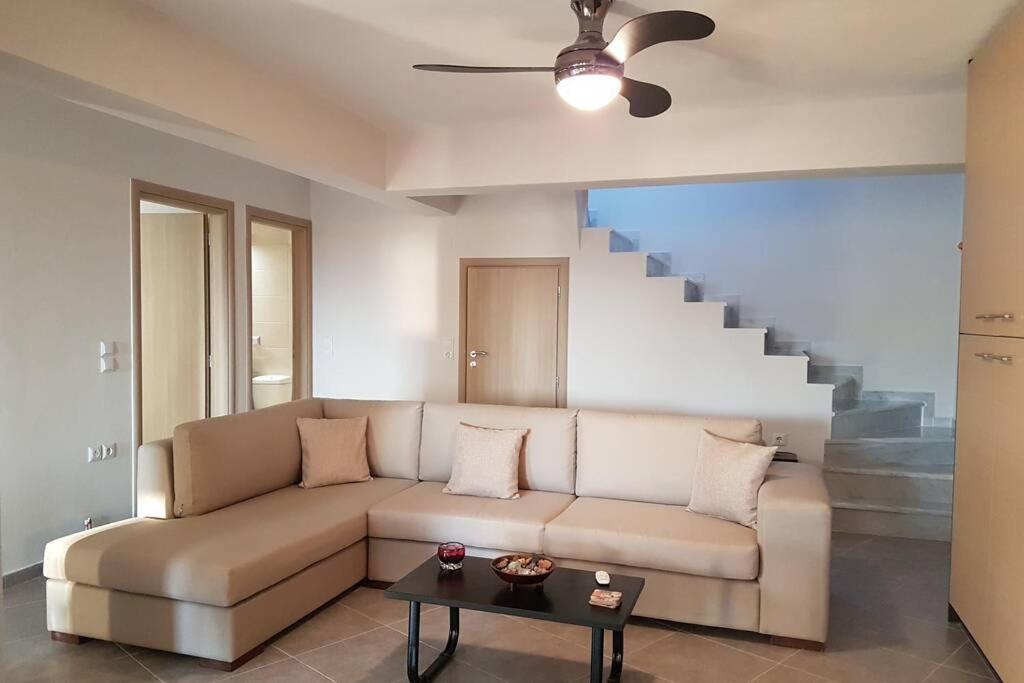 Galaxidi Family House Apartment ภายนอก รูปภาพ